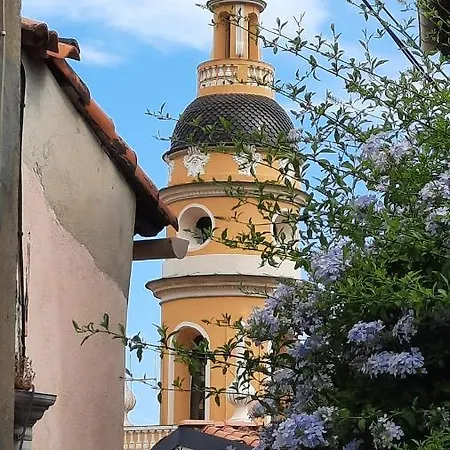 Menton, Centre Historique, Vue Апартаменты Ментона