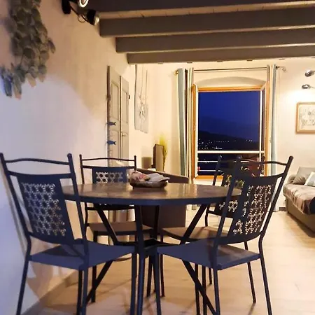 Menton, Centre Historique, Vue Апартаменти *