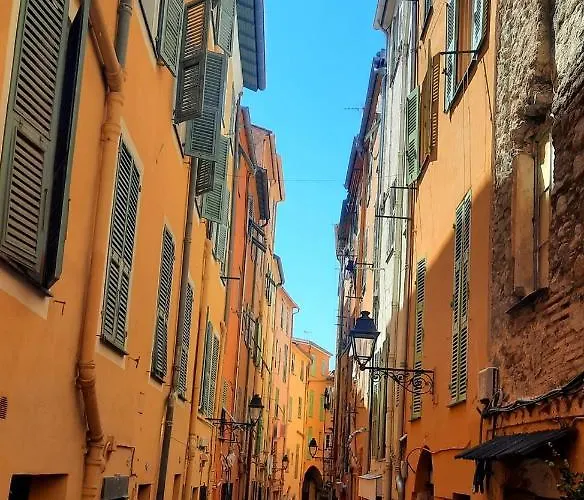 Menton, Centre Historique, Vue *