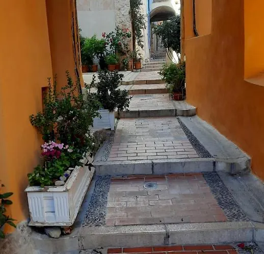 Menton, Centre Historique, Vue Апартаменти Мантон